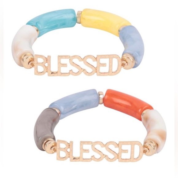 “Blessed” statement bracelet in resin. Multicolor, stretch. - Picture 3 of 3
